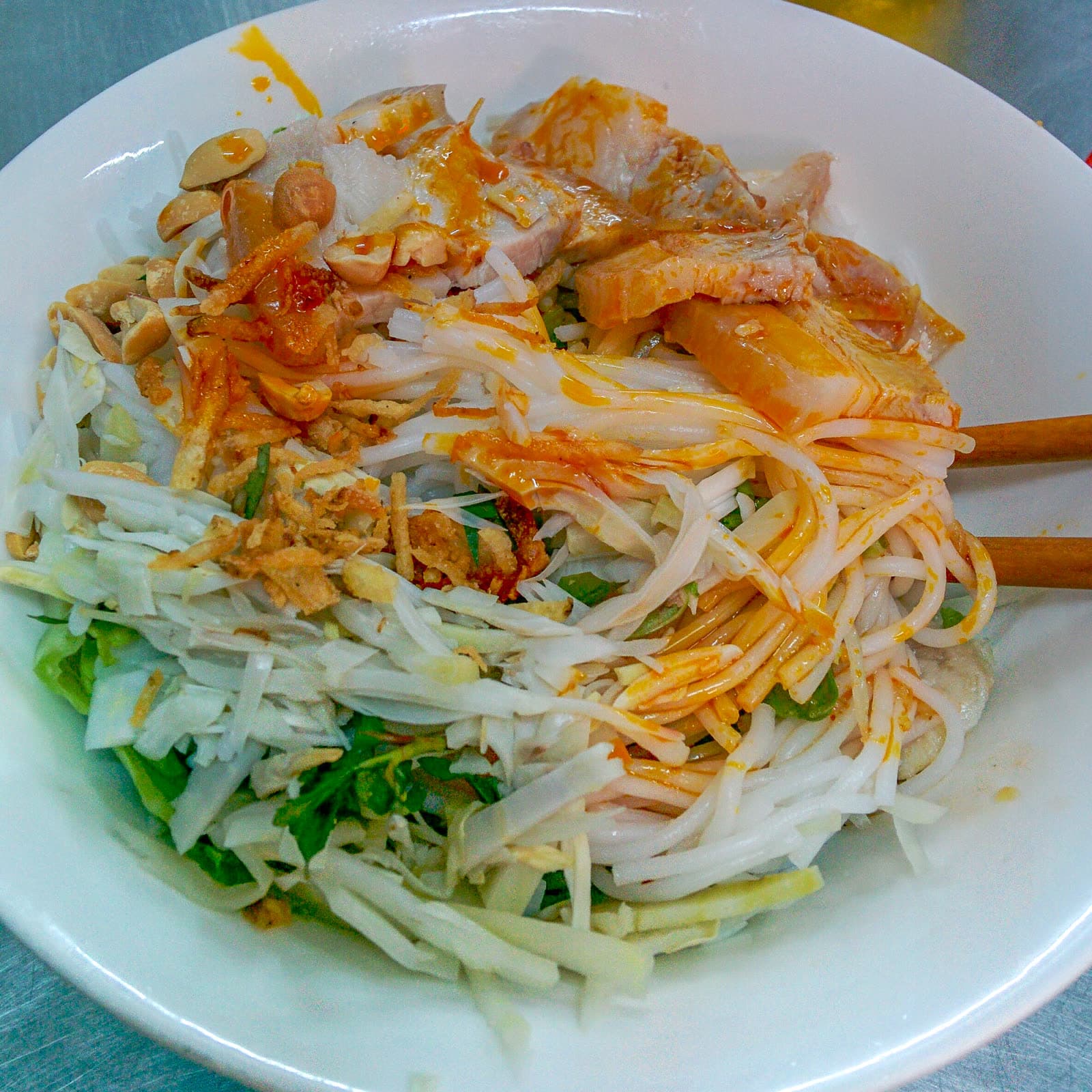 Bún mắm tép chua miền Trung dùng cùng mắm tép Ba Làng