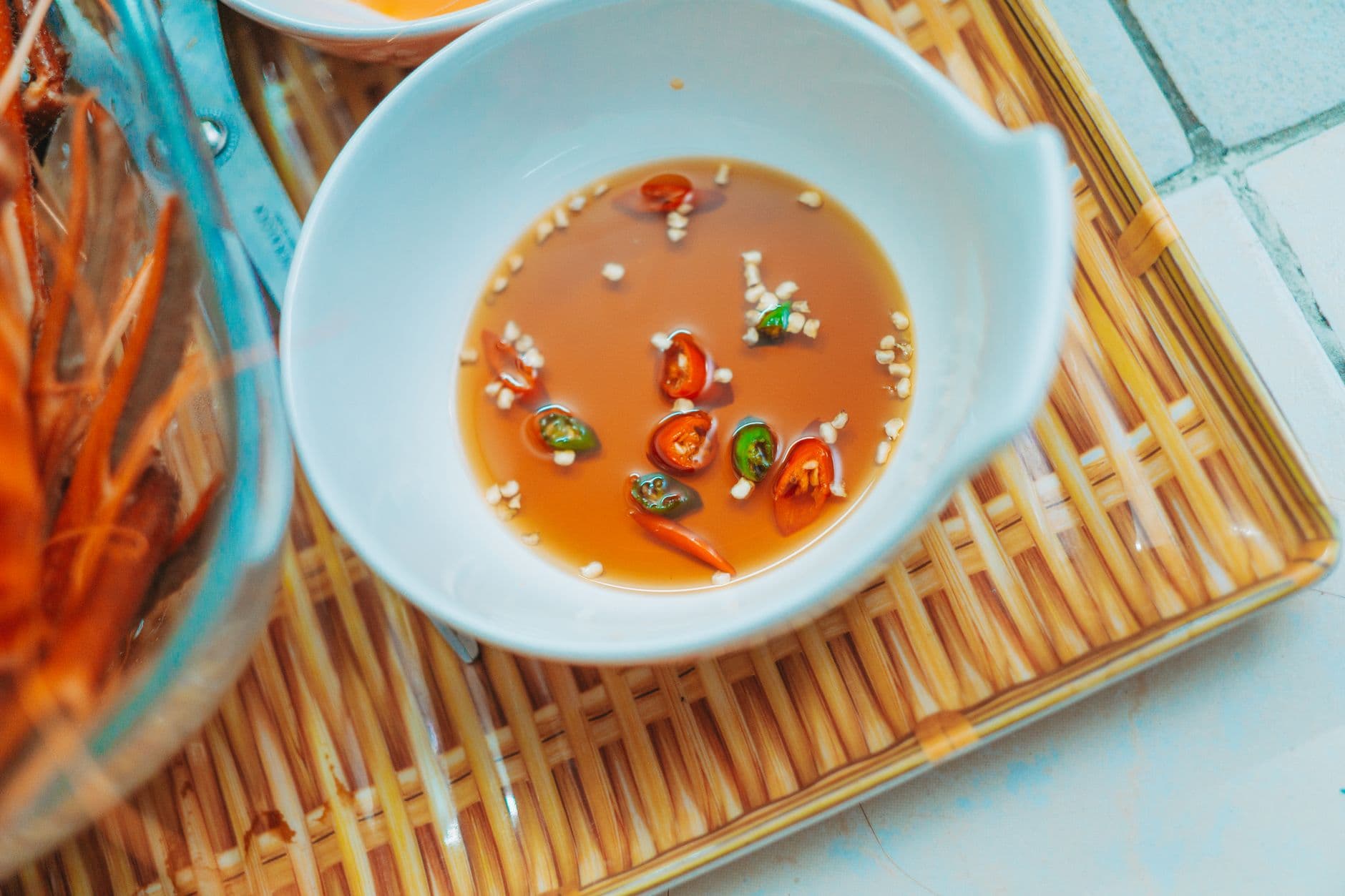 Nước mắm truyền thống dùng trong bữa cơm Việt